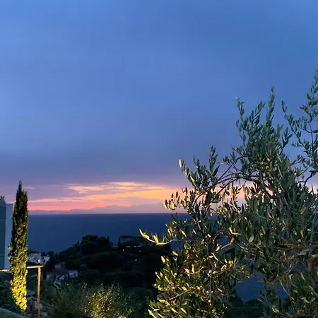 住宿加早餐酒店 Agapanto Luxury 卡萨米乔拉泰尔梅