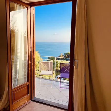 Bed and breakfast Agapanto Luxury 4*